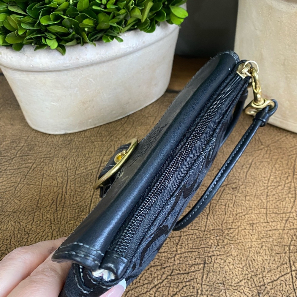 Coach Bleeker Black Signature Canvas Tattersall Lined Clutch Wristlet - Picture 11 of 11